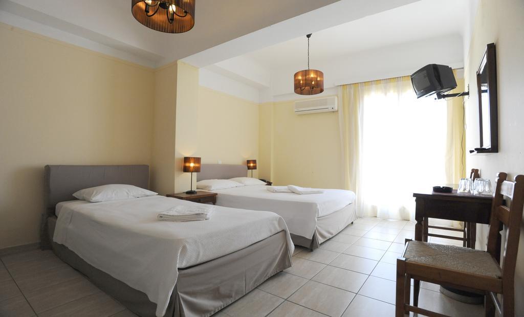 Delfinia Hotel Tinos Ruang foto